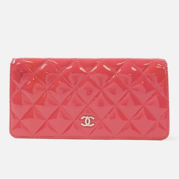 Chanel Glossy Pink Quilted Wallet Like new! With authenticity card - Picture 1 of 4